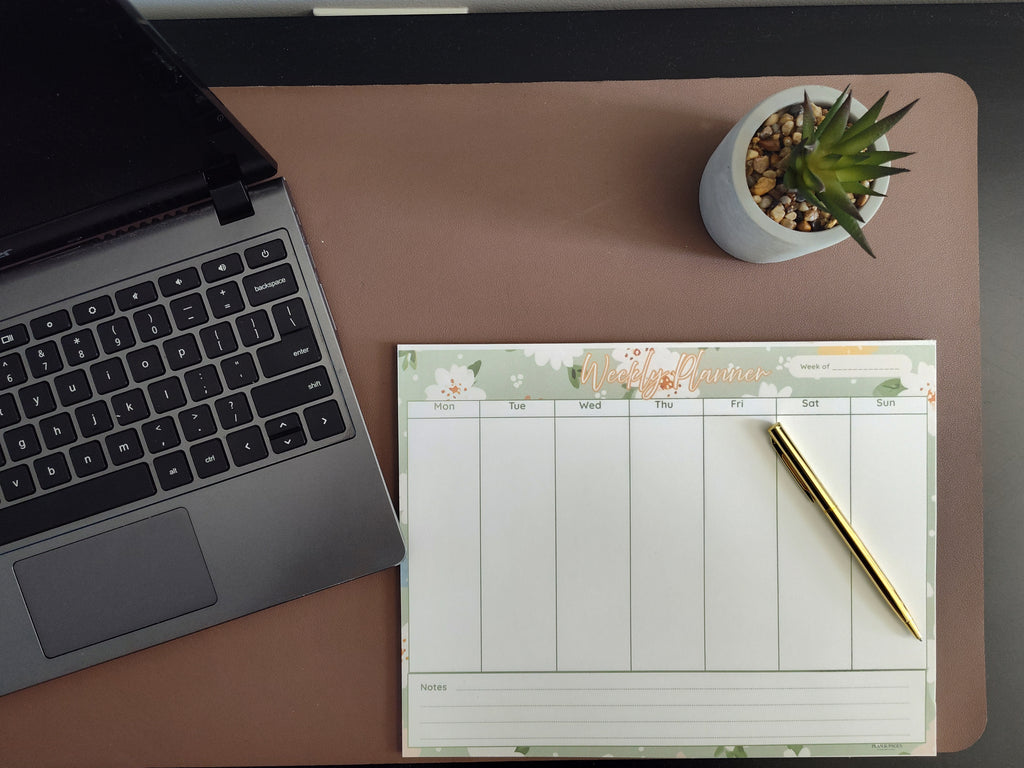 Sage Green Floral Weekly Desk Planner Notepad | 7-Day Weekly Organizer | Plan & Pages